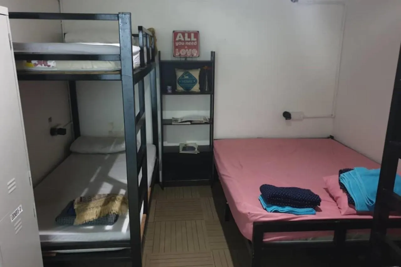 吉隆坡 斯波特昂89980伙伴青年旅馆酒店 2*,  马来西亚